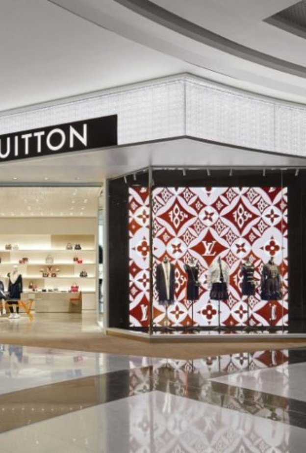 لويس فويتون يفتح المتجر المجدد في دبي مول