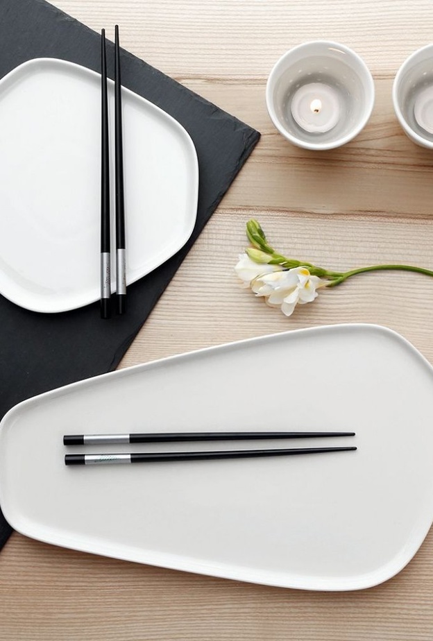 أطباق الطعام البسيطة والناعمة من تصميم Issey Miyake