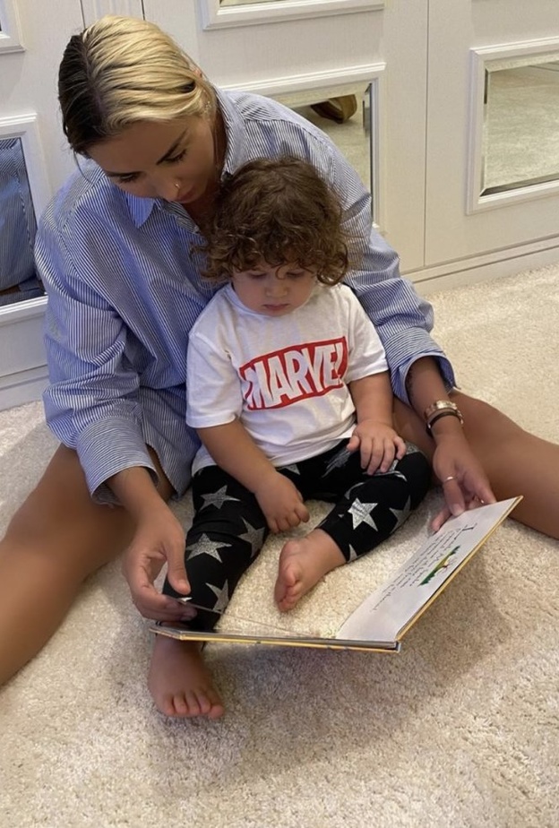 صورة لطيفة نشرتها جويل ماردينيان مع ابنها ناثان