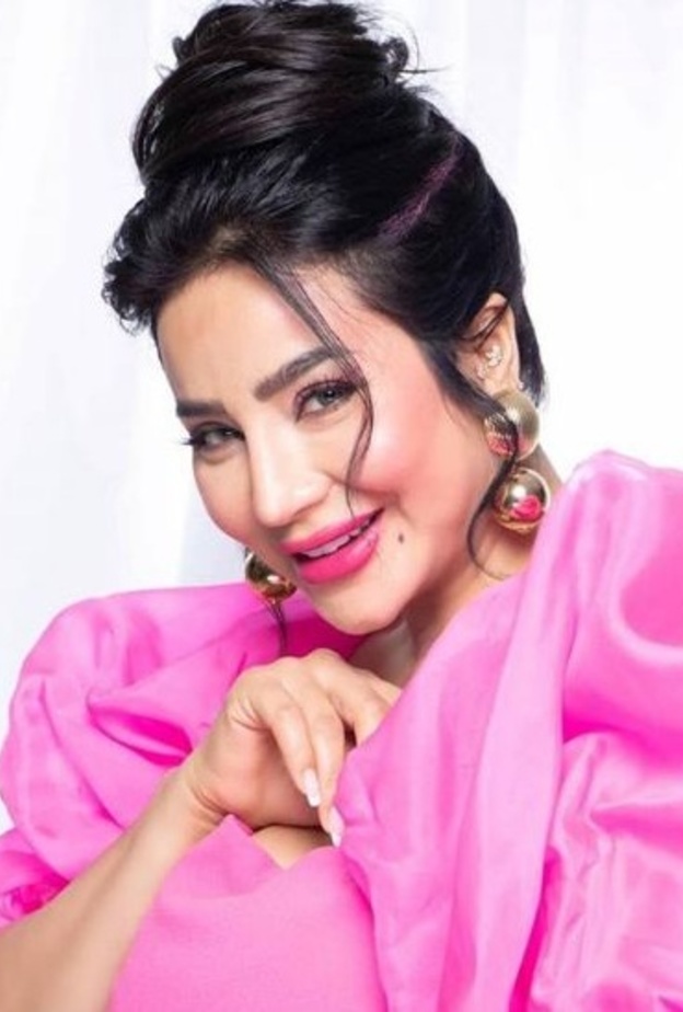 الاعلامية لجين عمران تخضع لفحص سرطان الثدي