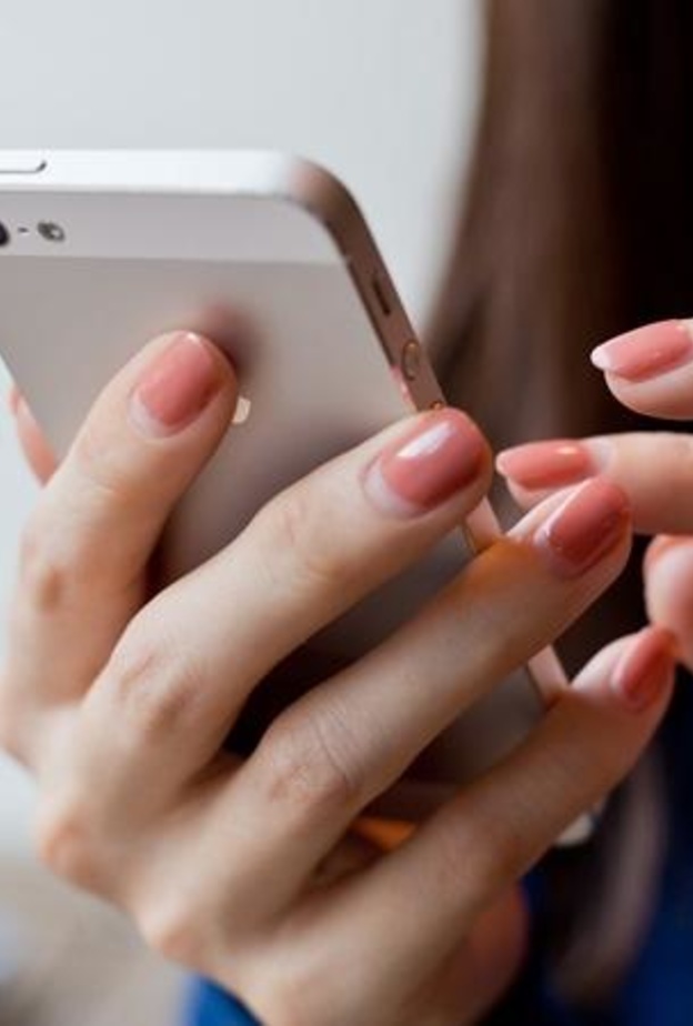  ما العلاقة بين استخدام الأجهزة الذكية والعادات اليومية