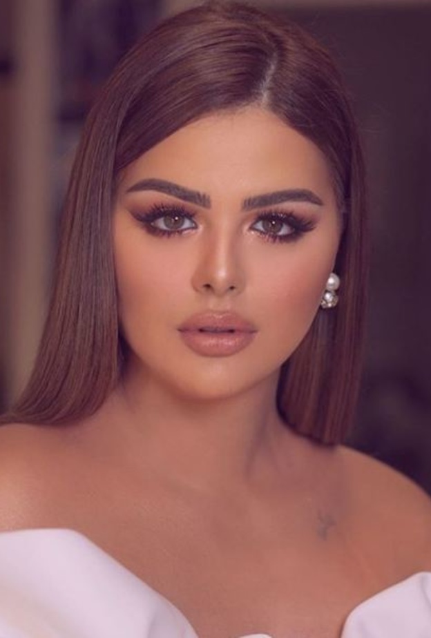 هنادي مهنا  اختارت المكياج البرونزي في حفل زواجها