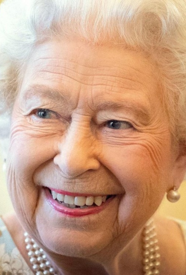 إليزابيث الثانية Queen Elizabeth II ملكة بريطانيا
