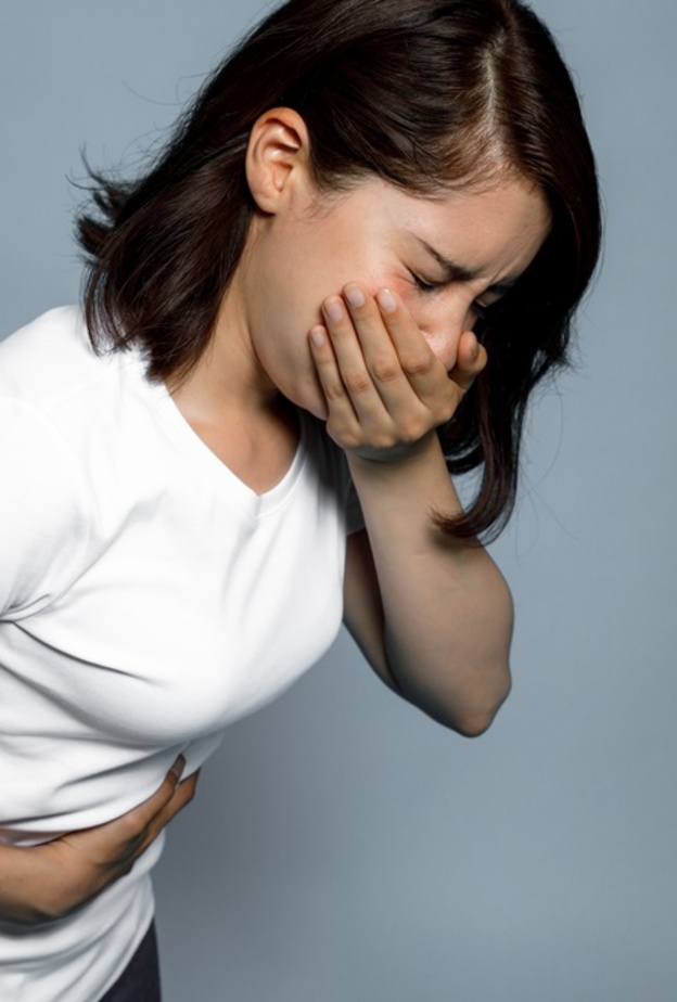 ما هي اسباب الغثيان المفاجئ بعد الاكل