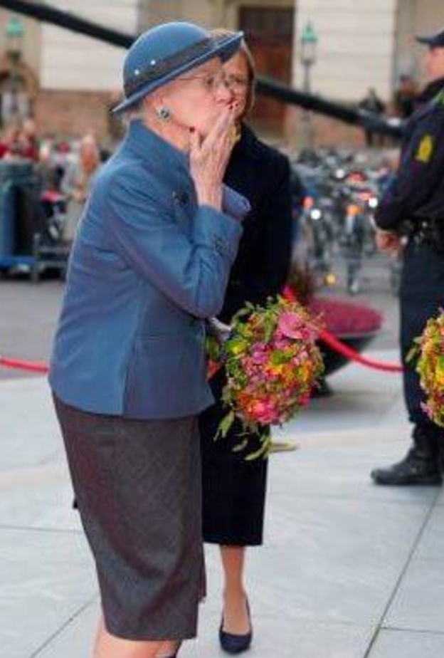 العائلة المالكة تفتتح دورة البرلمان الجديدة