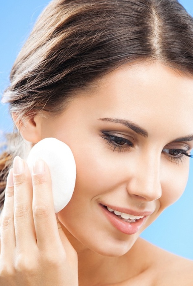 ماسك بيكربونات الصوديوم وزيت جوز الهند لتنظيف البشرة 