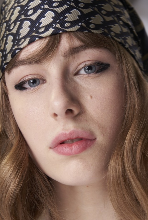 أبرز صيحات الآيلاينر بأسلوب Christian Dior