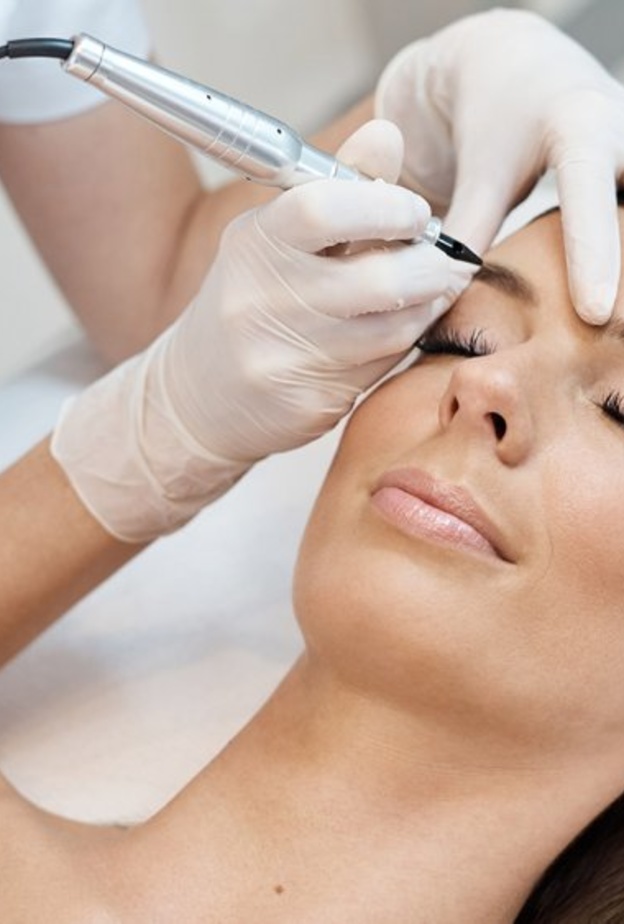 زراعة شعر الحواجب لمظر متكامل وأكثر جاذبية