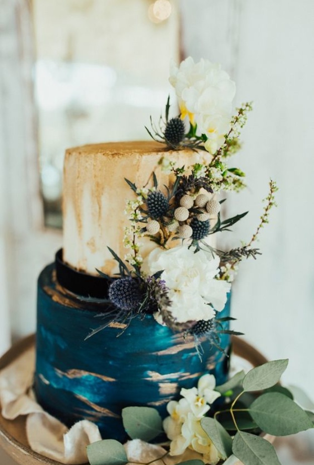 افكار لكيكة زفاف بالالوان المائية