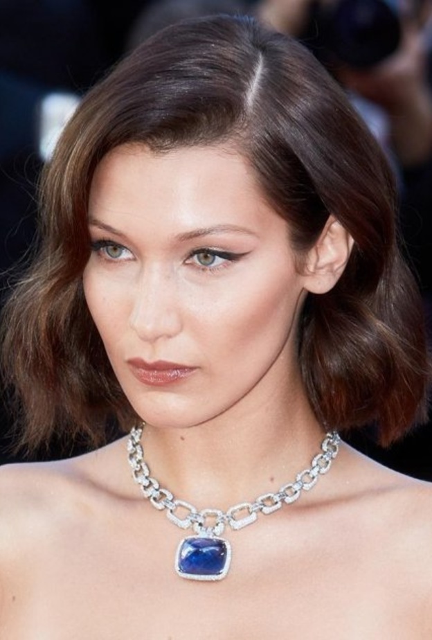 قلادة بولغري على بيلا حديد