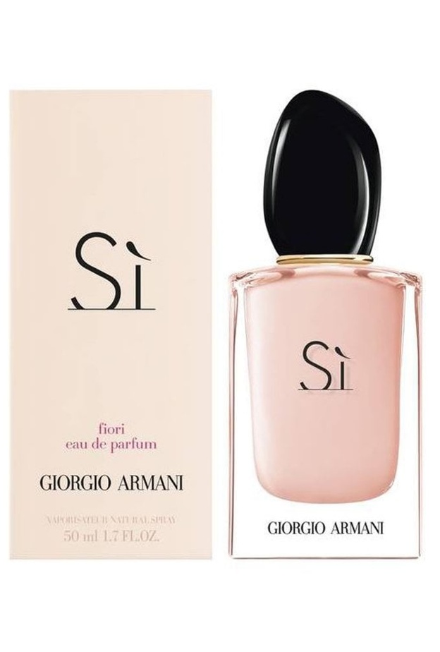  اجدد عطور نسائية برائحة الورد من Giorgio Armani Sì Fiori Eau de Parfum