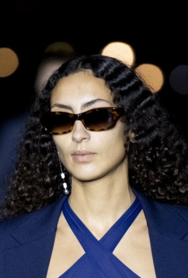  القرط المنفرد من عرض Ami Alexandre Mattiussi