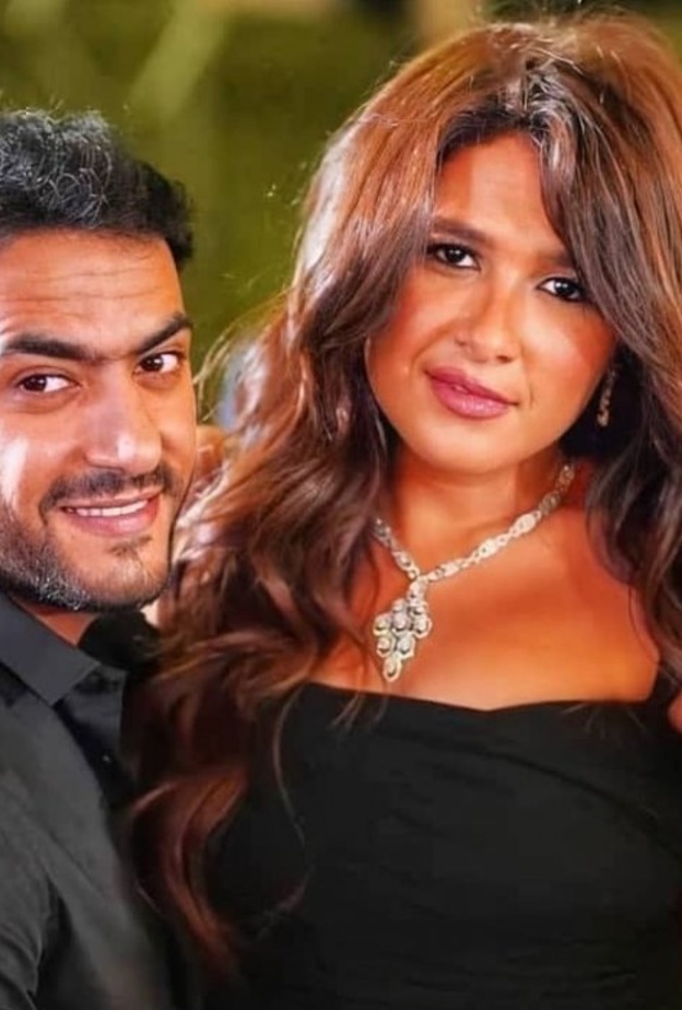 ياسمين عبد العزيز وزوجها
