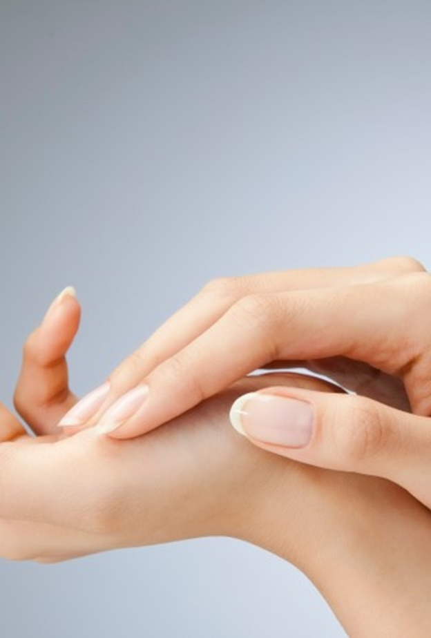 طريقة عمل ماسك زبدة الشيا لعلاج الاظافر الضعيفة