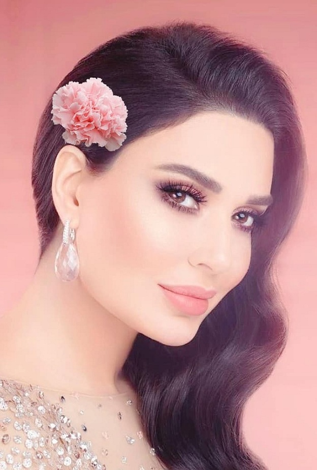 مكياج وردي تضامنا مع حملات التوعية بسرطان الثدي 2020