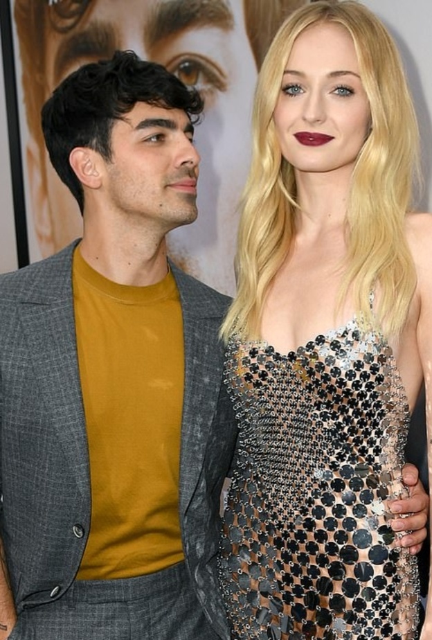 جو من و صوفي تيرنر