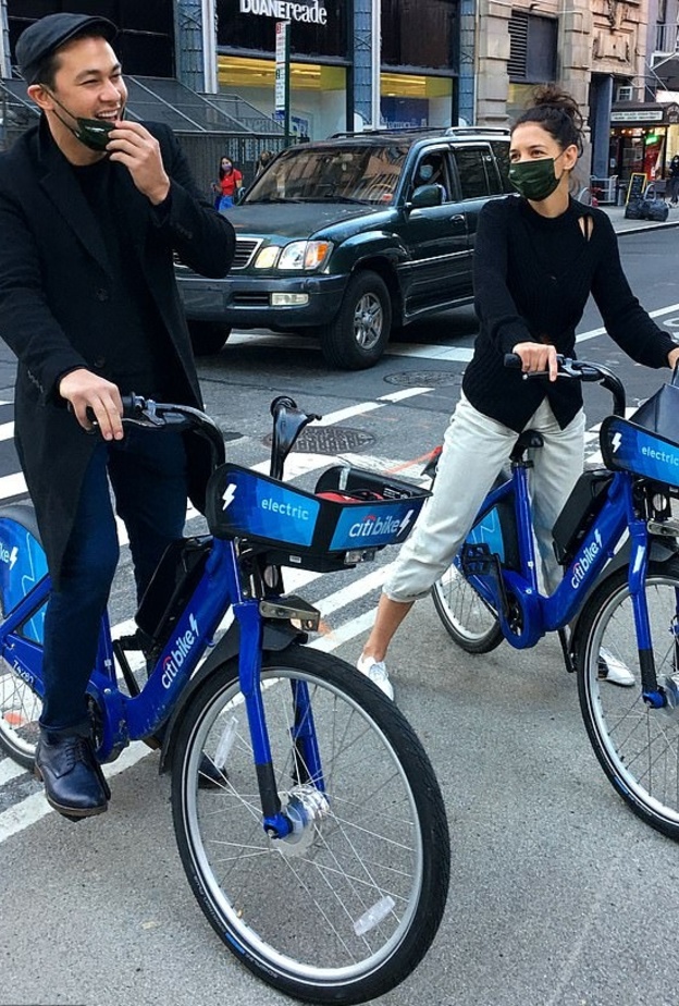 كاتي هولمز و إميليو فيتولو