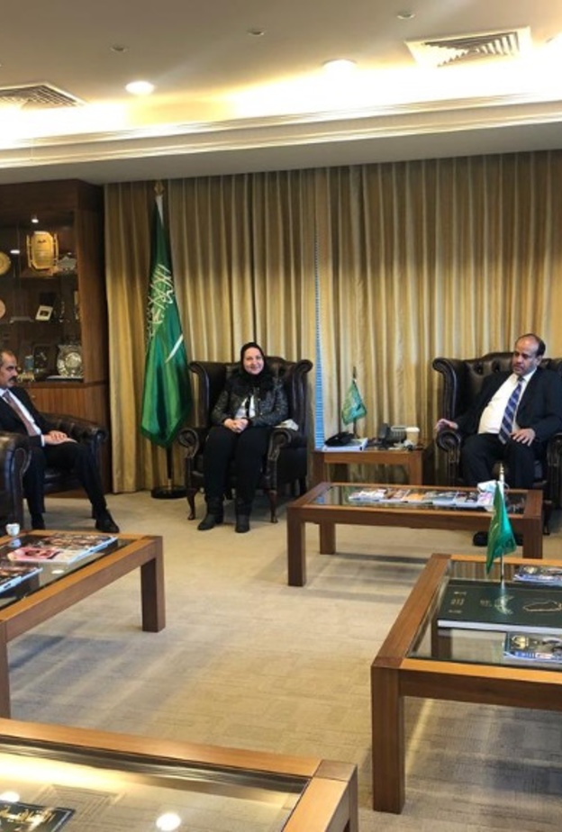 الدكتورة أمل فطاني تباشر مهام عملها كأول سعودية كملحق ثقافي في بريطانيا