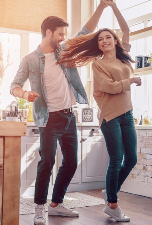  نصائح للعروس للحصول على علاقة زوجية ناجحة سعيدة ومستمرة - روح الدعابة