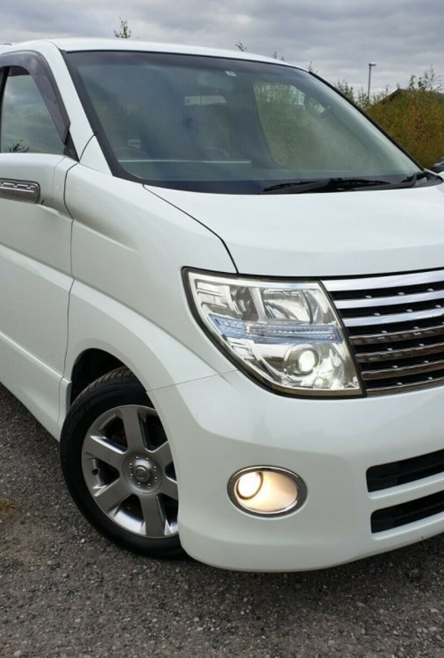  سيارات Elgrand Highway Star العائلية