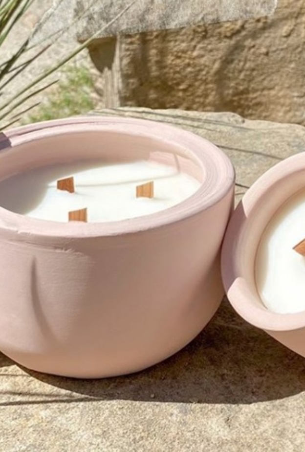 سوق أسبوع دبي للتصميم والعديد من السلع اليدوية المميزة