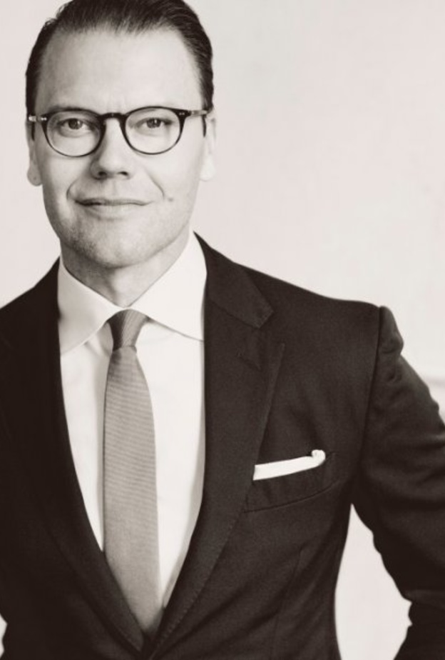 الأميرة فيكتوريا تعلق على غياب زوجها