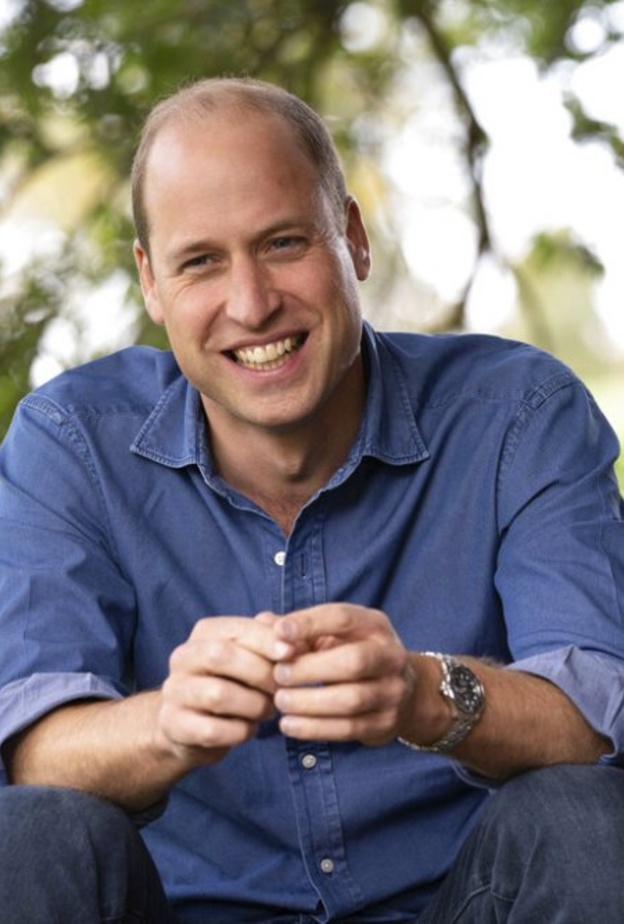 الملكة إليزابيث والأمير فيليب يهديان الأمير ويليام رعاية اثنتين من الجمعيات المحببة لهما