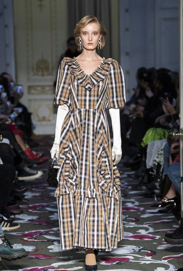  موديلات الفساتين الكارو الواسعة من Shrimps