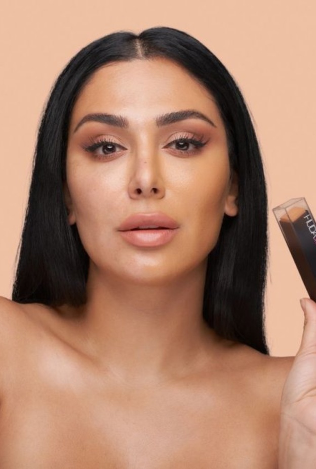 كريم أساس FauxFilter Skin Finish من هدى بيوتي