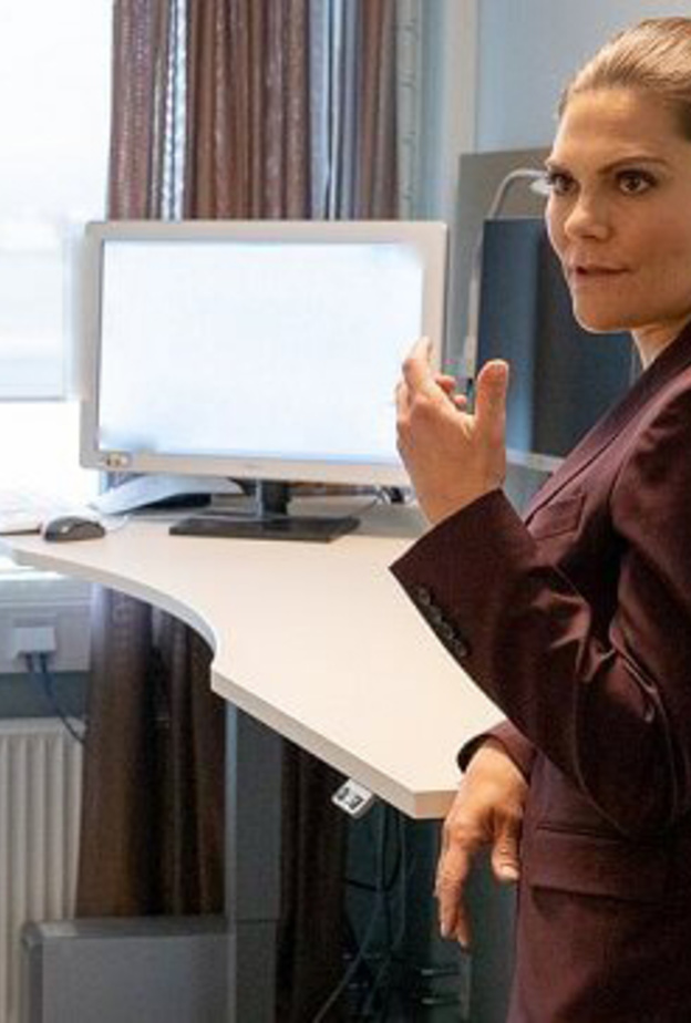 الأميرة فيكتوريا تزور وكالة التجنيد الدفاعية السويدية