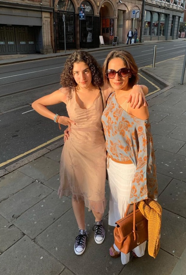 لينا الفيشاوي ووالدتها