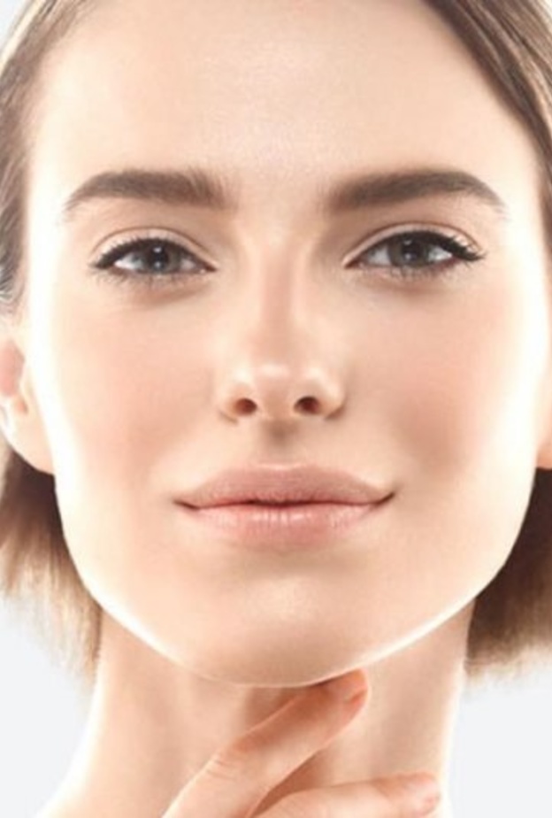 طريقة وضع الكونتور على الوجه بطرق مثالية لاخفاء اللغلوغ