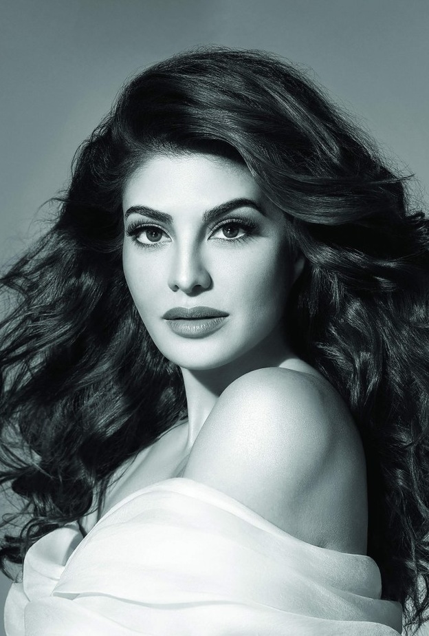  عدد متابعي جاكلين فيرنانديز على الإنستغرام يتجاوز 46 مليون متابع