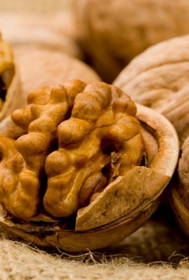  ماهي فوائد تناول الجوز على الريق