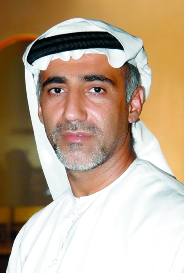 تتراوح أعمال عبدالله سعدي بين الرسم والتصوير والدفاتر الفنية وهو ما صنع منه فنان متكاملا بطموح يسعى به إلى العالمية.