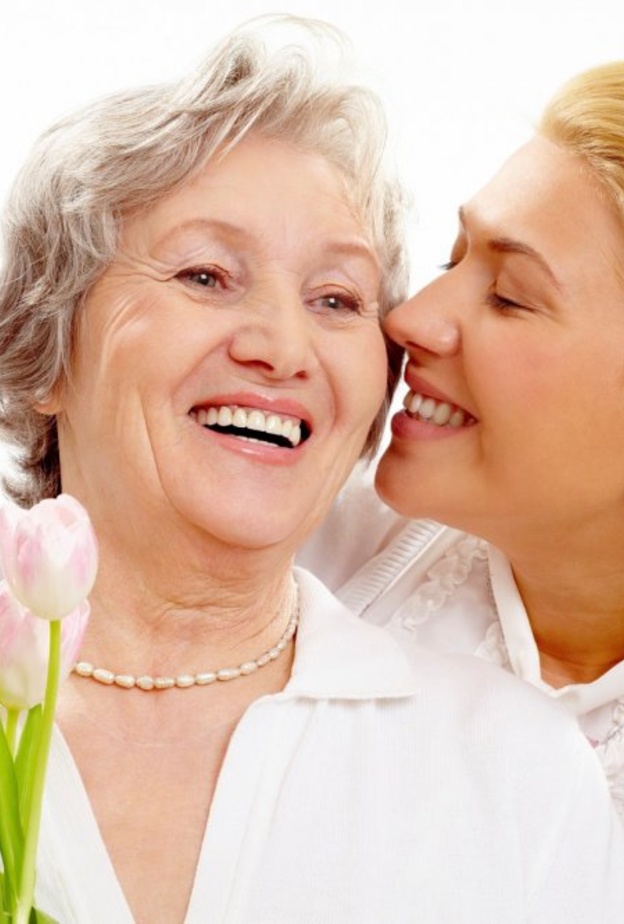  تذكريها بين الفينة والاخرى بهدية خاصة