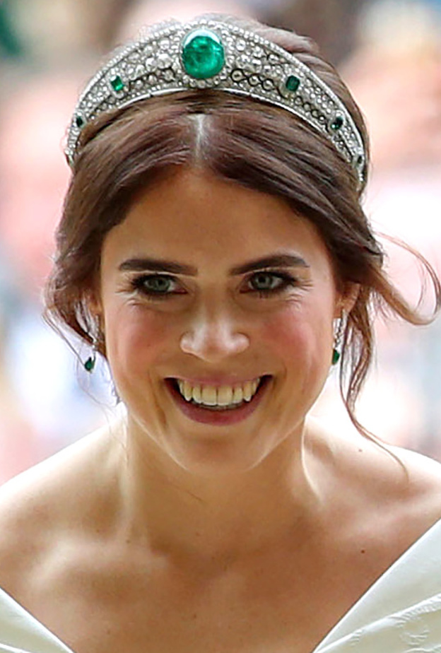 أفخم تيجان سيدات العائلات الملكية المرصعة بالأحجار الملكية