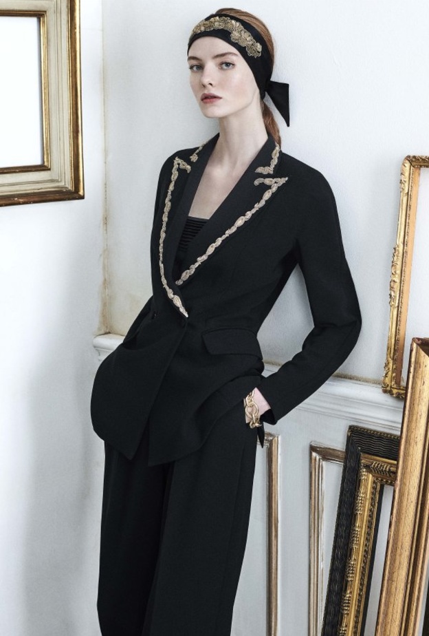 إطلاق مجموعة 2021 Resort MAX MARA