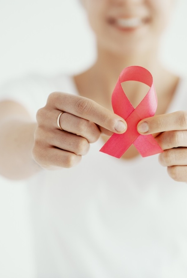 تأثير سرطان الثدي على صحة العظام 