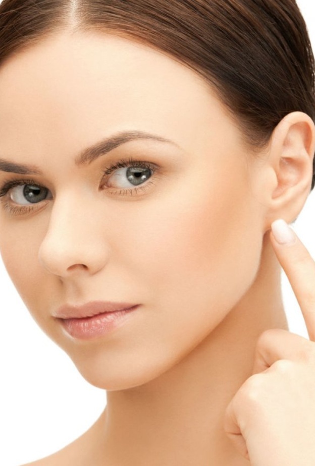 عملية تجميل الأذن بالليزر تساعد على تجميل وتصحيح بروز الأذنين