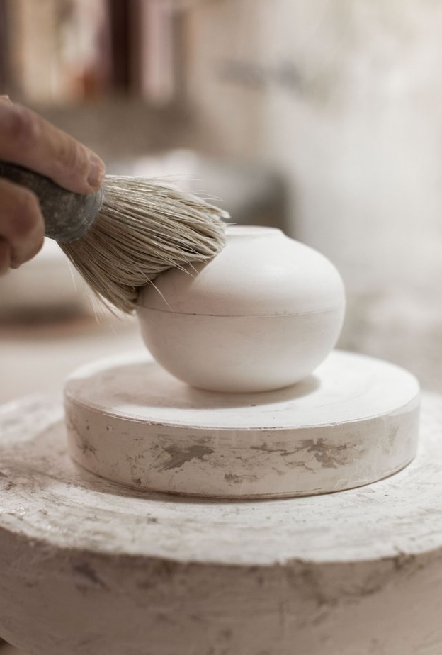 إصدار محدود لكريم أوركيدي أمبريال بلاك كينتسوغي