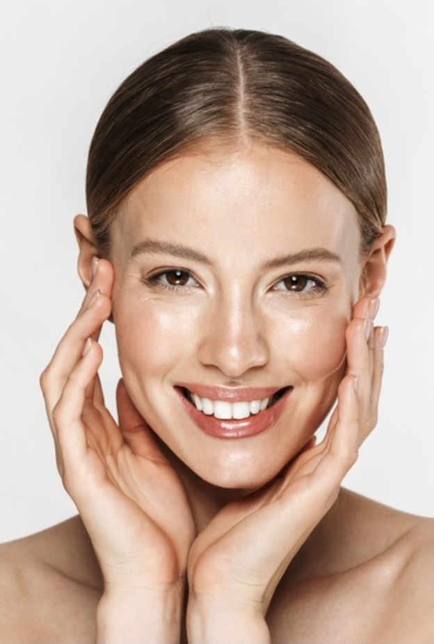  افضل خلطات من ماء الورد لأصحاب البشرة الدهنية