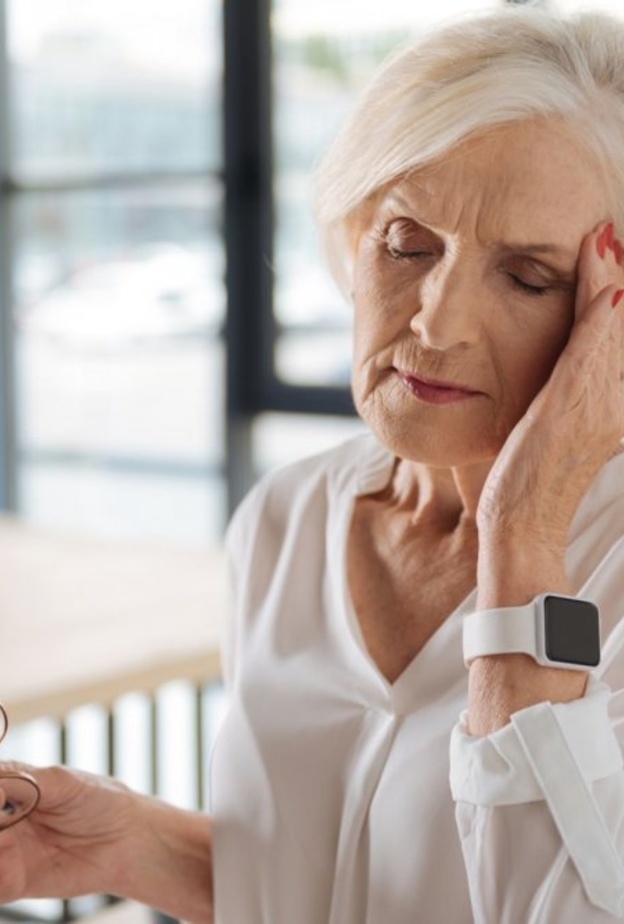  ماهي اسباب الصداع النصفي الايسر مع الم العين