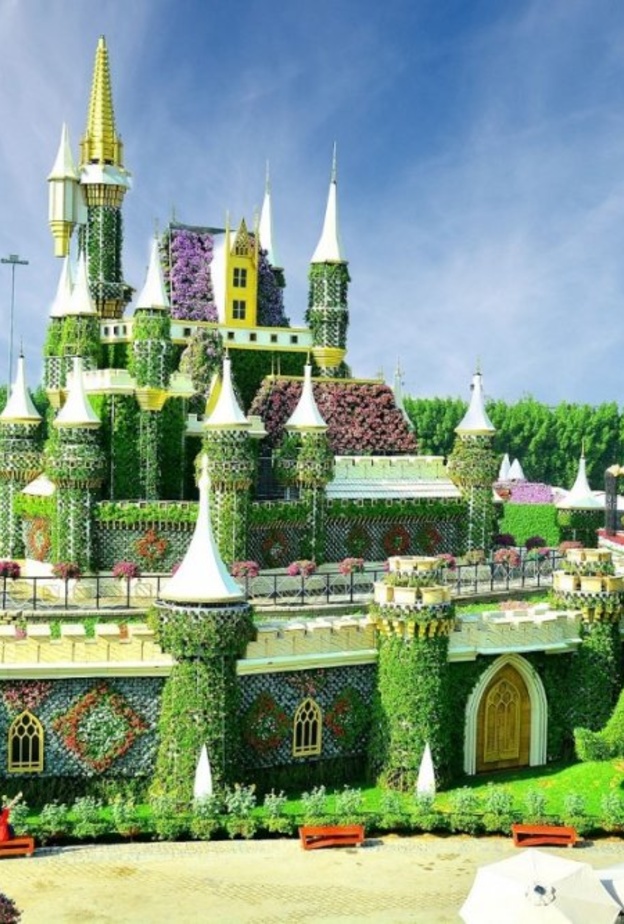 حديقة دبي ميراكل جاردن.. 150 مليون زهرة ترسم البسمة على وجه الزوار