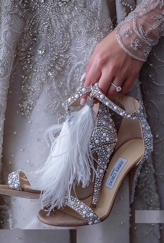  احرصي على عدم ارتداء الكعب العالي قبل الزفاف بأسبوع تقريبا