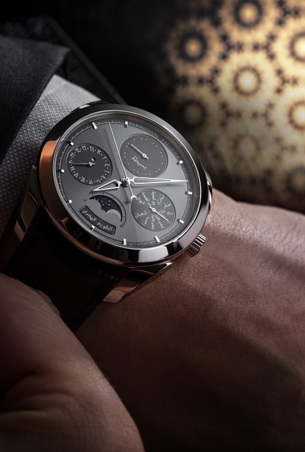 ساعة التقويم الهجري