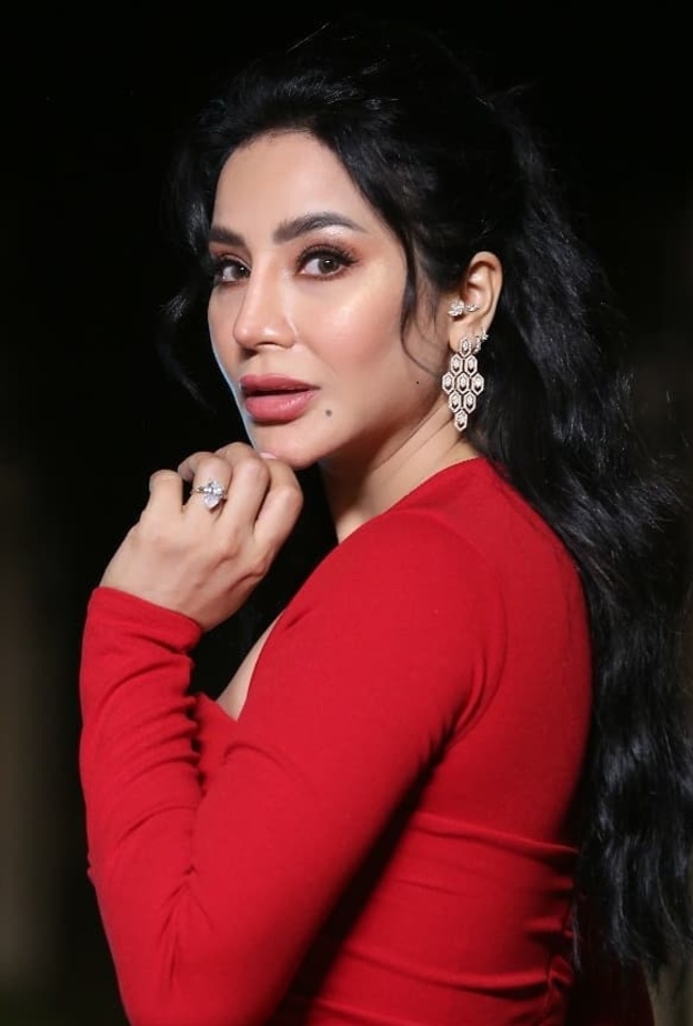 لجين عمران بالشعر الداكن 2020