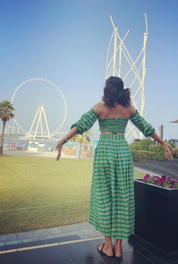 شقيقتا تابسي بانو سافرتا معها