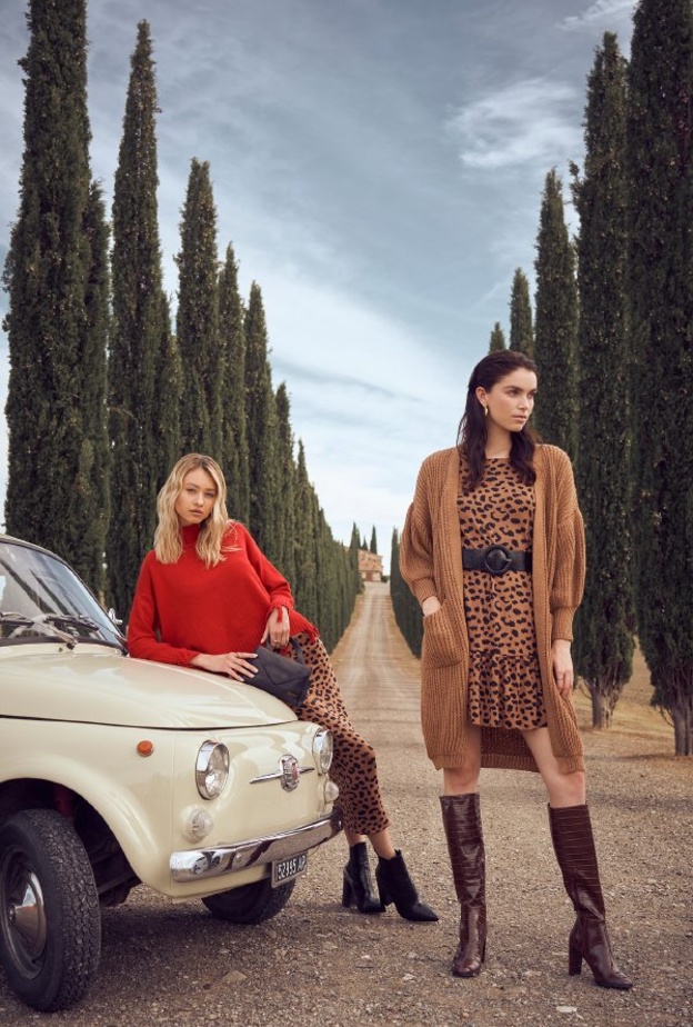 ادخلي البهجة إلى قلبك مع الألوان الشتوية الزاهية من إميليا رومانيا