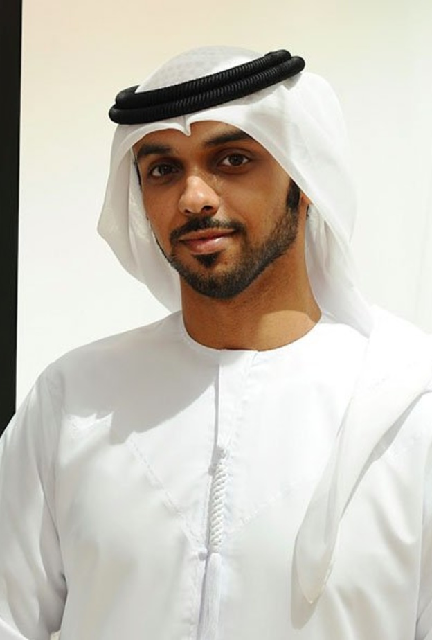 الفنان الإماراتي حمدان الشامسي 